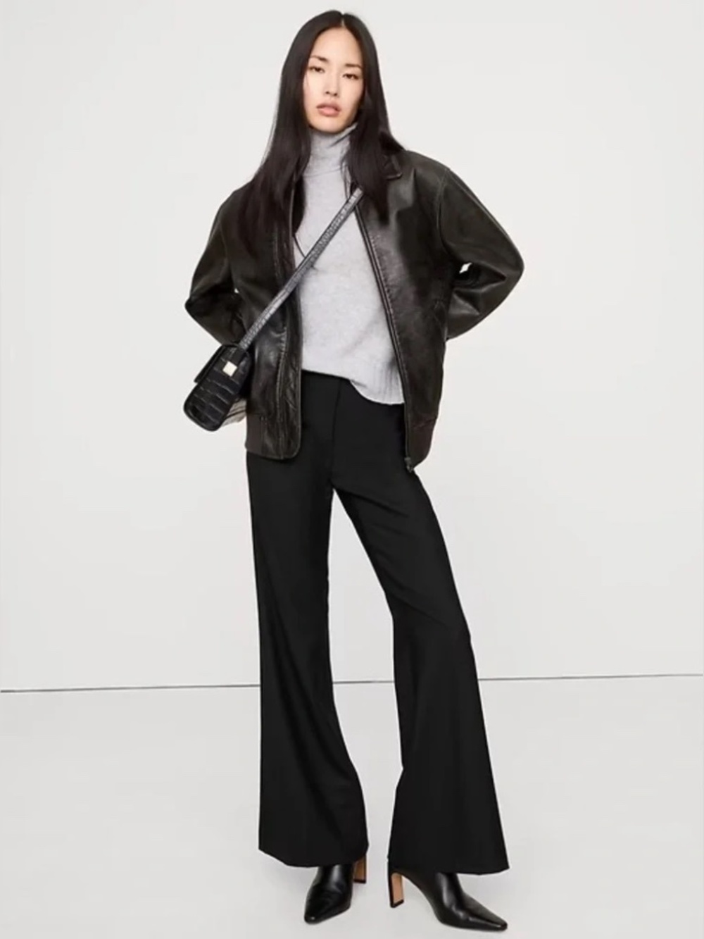Banana Republic Mid-Rise Flare Stretch Wool-Blend Pant // Black